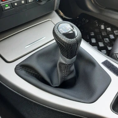 BMW Váltószoknya Kerettel – E30 E36 E39 E46 E60 E81 E82 E87 E88 E90 E91 E92 E93 - bömös.hu