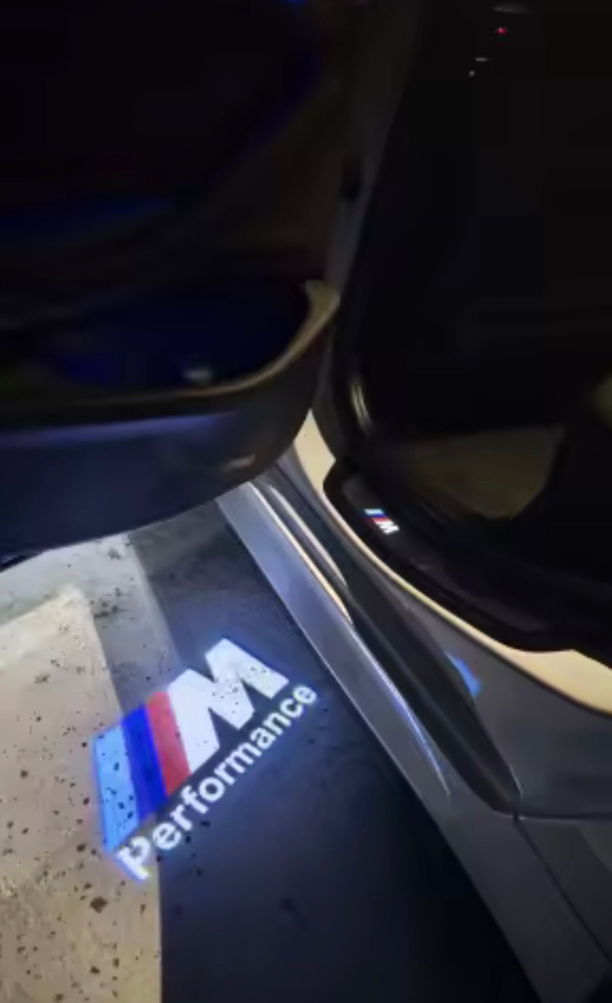 BMW Kilépőfény (Welcome LED) Szett - 1 Pár