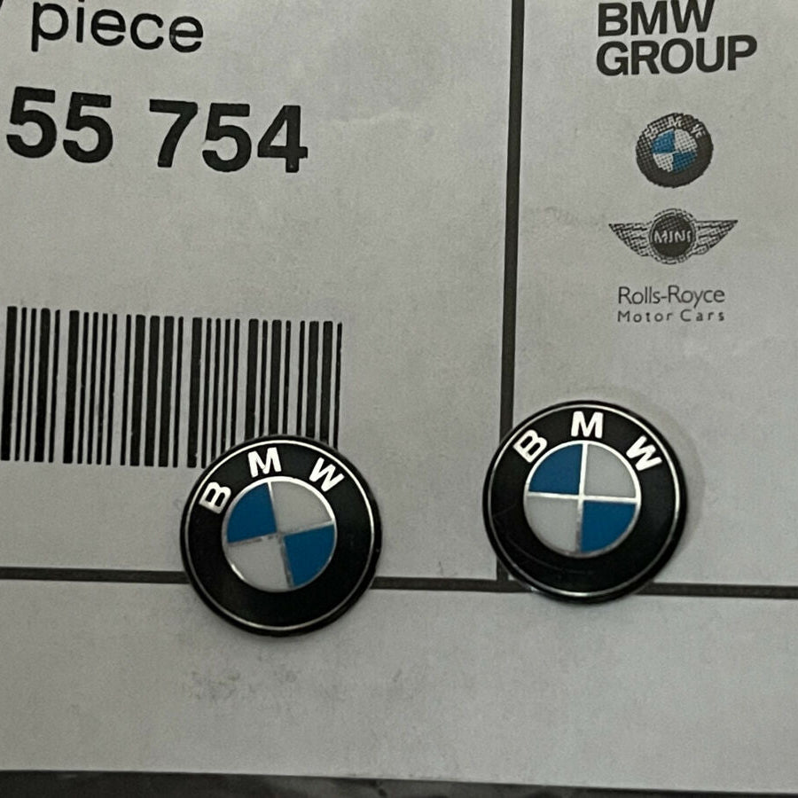 BMW Kulcsház Embléma – 11mm és 14mm, Öntapadós Kivitel - bömös.hu