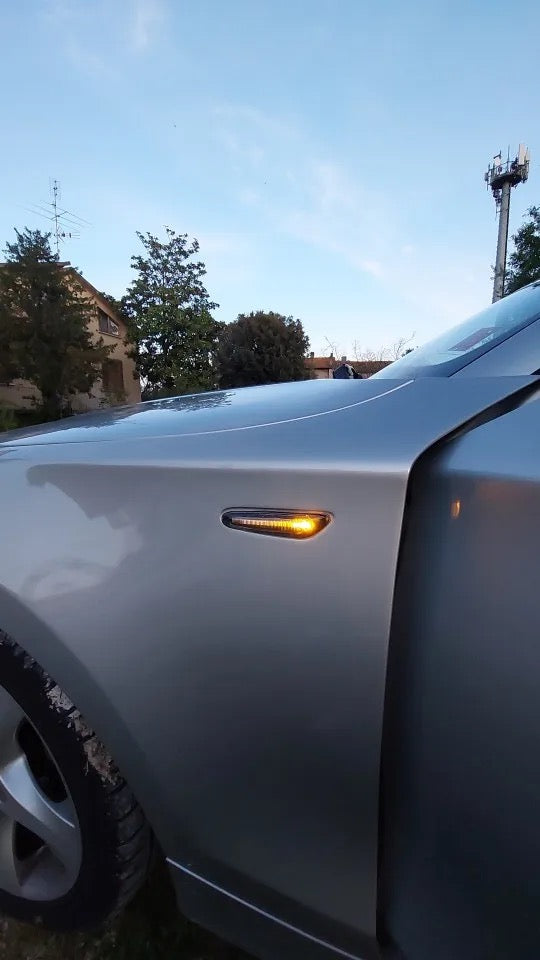 BMW E46 (Facelift előtti) LED Dinamikus Oldalsó Irányjelző – E-Jelzéssel - bömös.hu