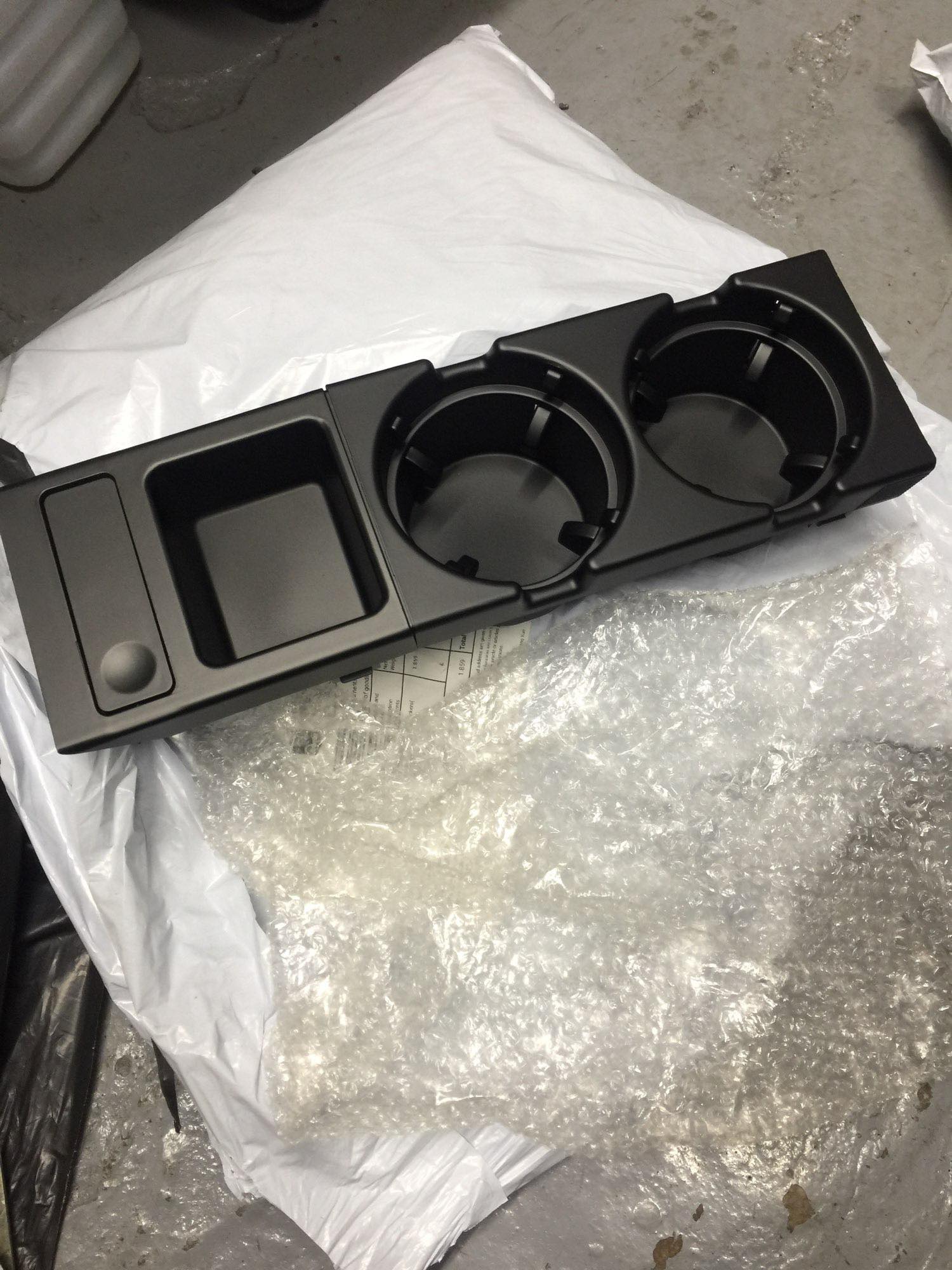 🚗 BMW E46 Pohártartós Középbox – Prémium Minőség, Tökéletes Illeszkedés - bömös.hu