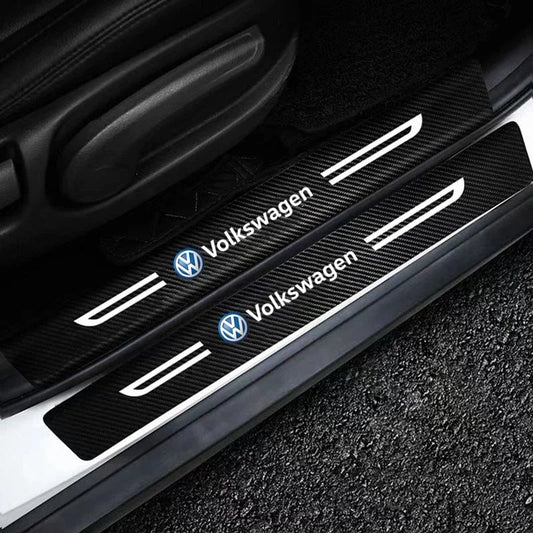 Volkswagen Ajtóküszöb védő matrica szett – Carbon Fiber hatás | VW emblémával (4 db)