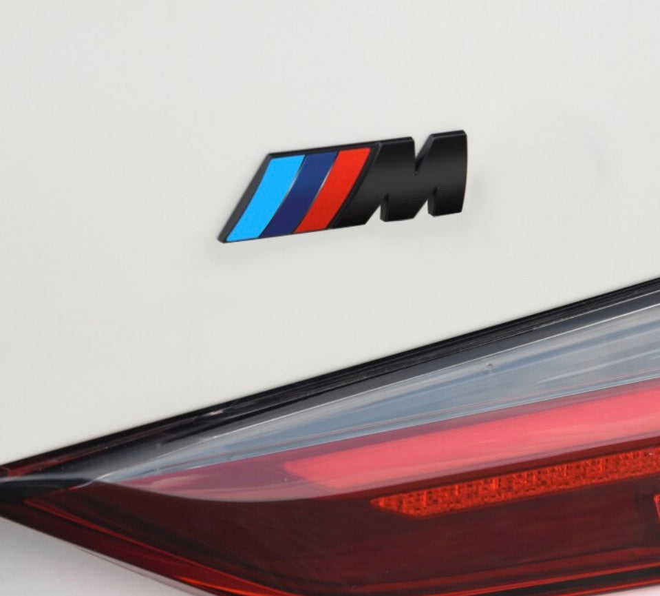Prémium Minőségű Öntapadós BMW M Logó – 9x3 cm